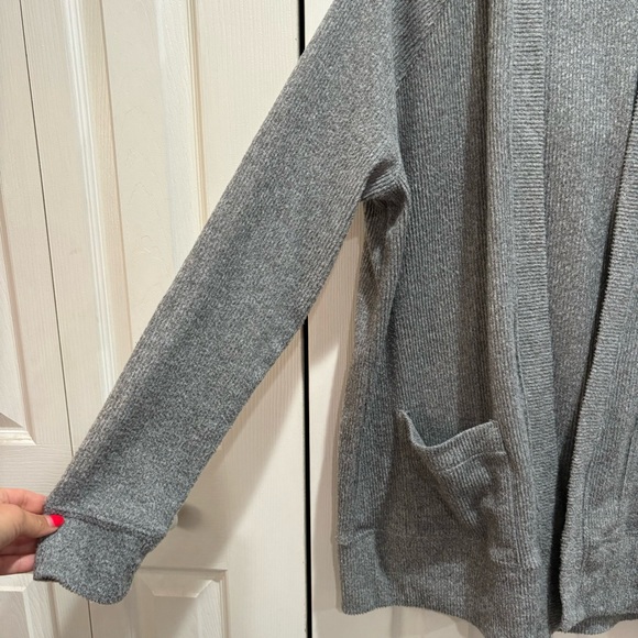 SO Women’s Warm Long Knit Hooded Cardigan Sweater w/ Pockets - gray, size L - Picture 2 of 5